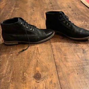 Dilba Black leather ankle boots